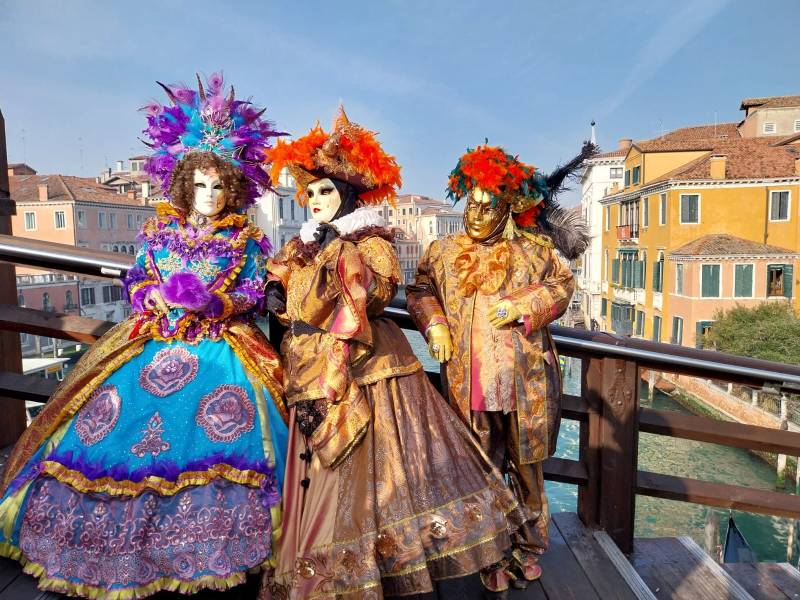 ✨ Venise en Fête : Vivez le Carnaval Légendaire